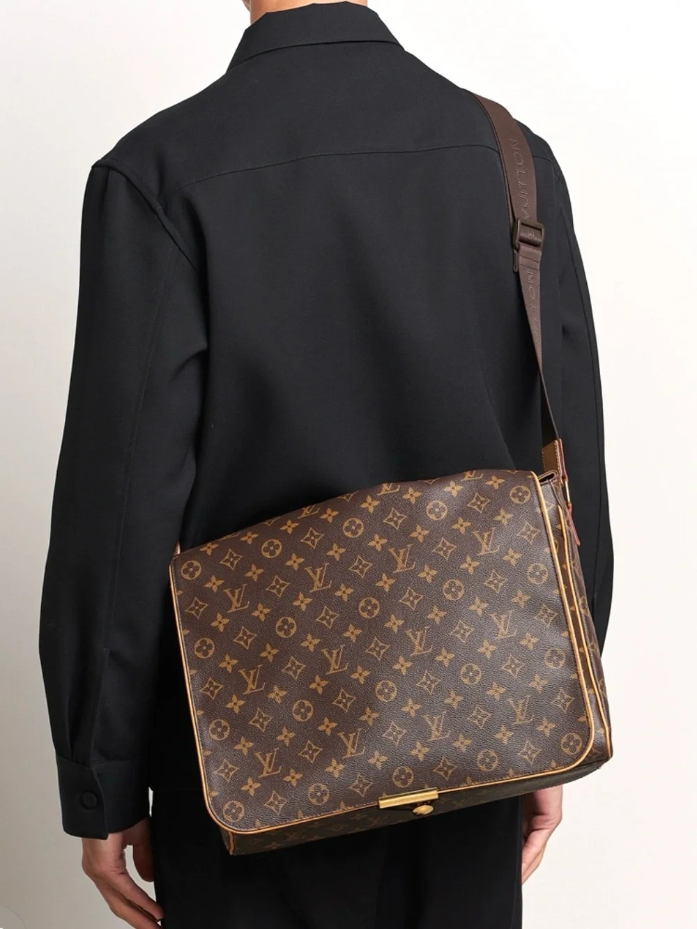 Authentic Louis Vuitton Abbesses Messenger Bag brown monogram canvas M45257 LV